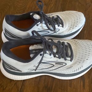 Woman’s Brooks Glycerine Running Shoes